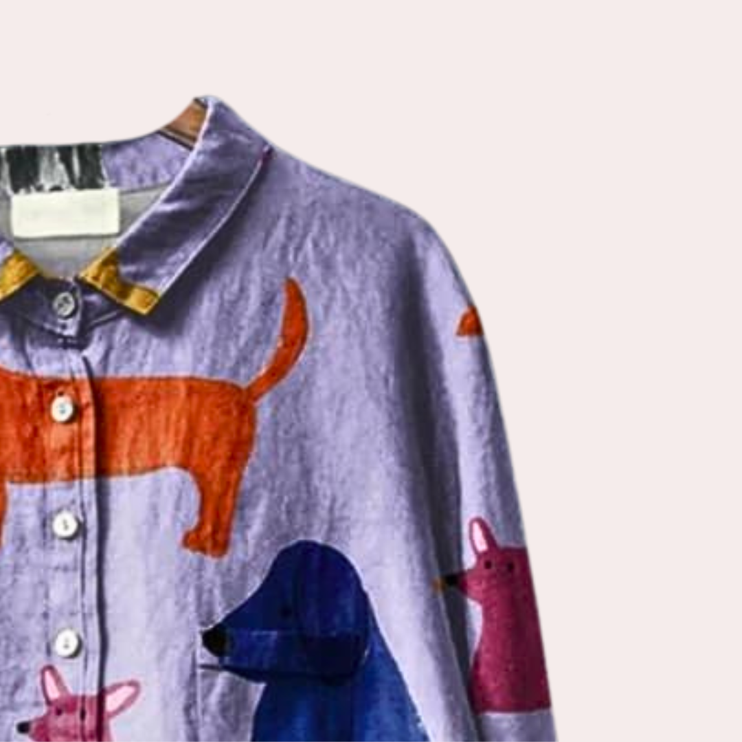 Stijlvolle top voor vrouwen met unieke hondenprint, ideaal als vrolijk print shirt voor casual dagen.
