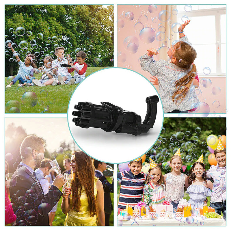 Groep blije kinderen speelt samen met een automatisch bellenblaaspistool; zomerse bubbelpret gegarandeerd.