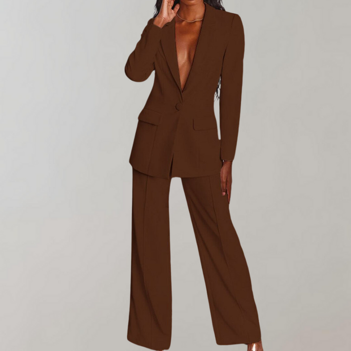 Stijlvolle dames set Elena, tweedelig. Blazer en broek voor een complete, elegante look.