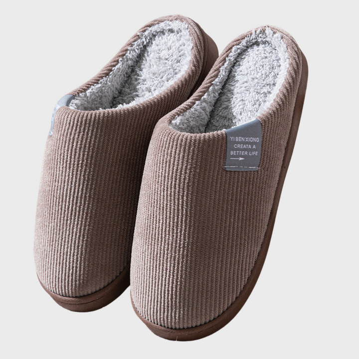 Unisex warme instap pantoffels voor thuis. Zachte, comfortabele sloffen, ideaal voor koude winterdagen.