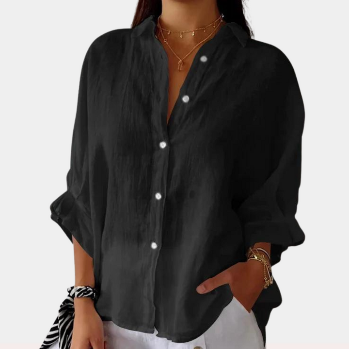 Comfortabele linnen damesblouse Ysolde met knoopsluiting, losvallend en perfect als bovenkleding.