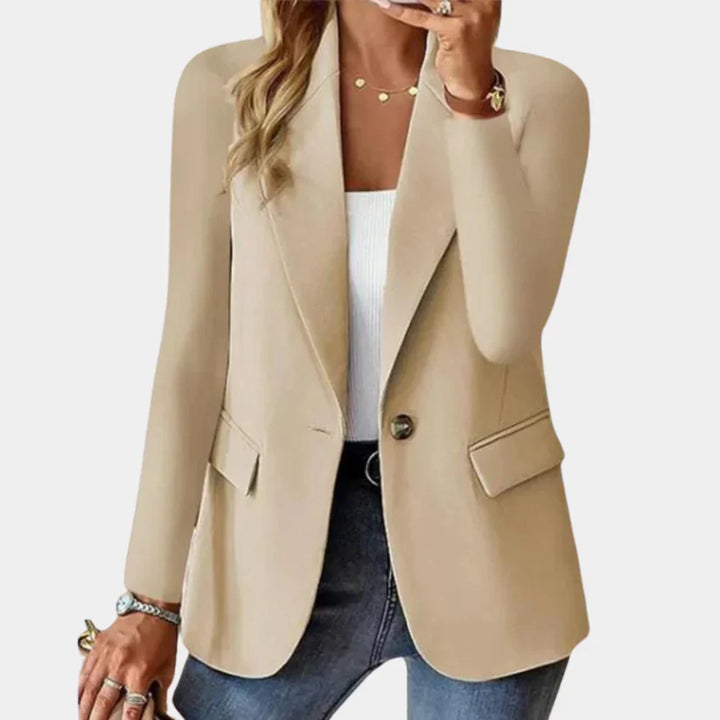Stijlvolle rode Hoymans damesblazer, getailleerd voor een comfortabele en zakelijke uitstraling.