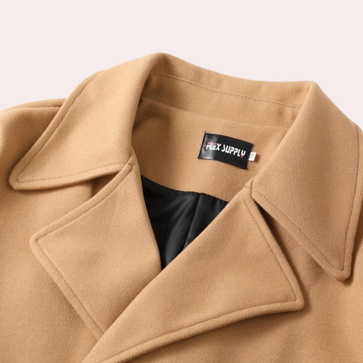 Volledig beeld heren winterjas Victor. Elegant design, warme wolmix en comfortabele pasvorm voor heren in de winter.