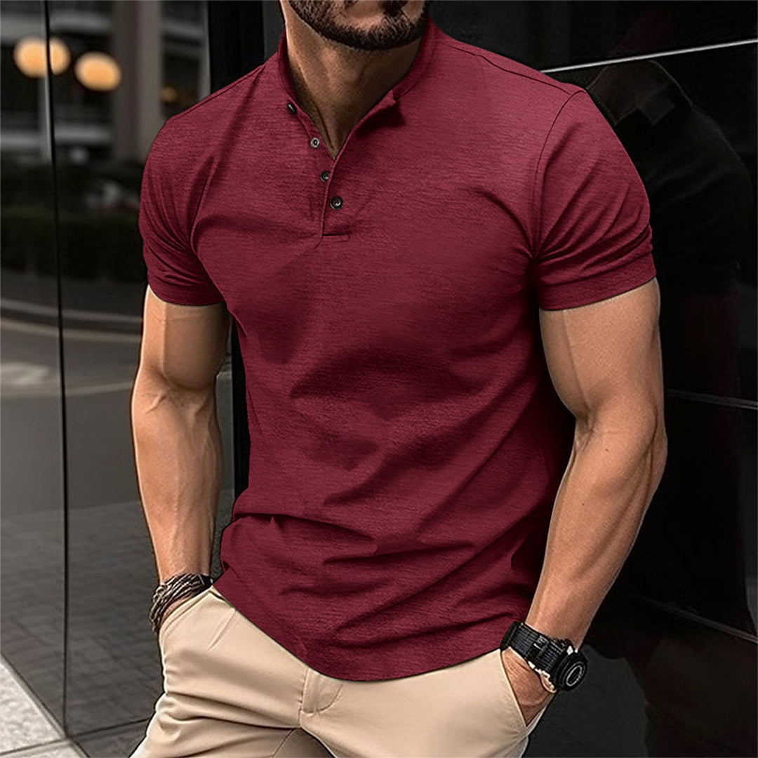 Klassiek heren poloshirt met korte mouwen, comfortabel en stijlvol, een essentieel kledingstuk voor mannen.