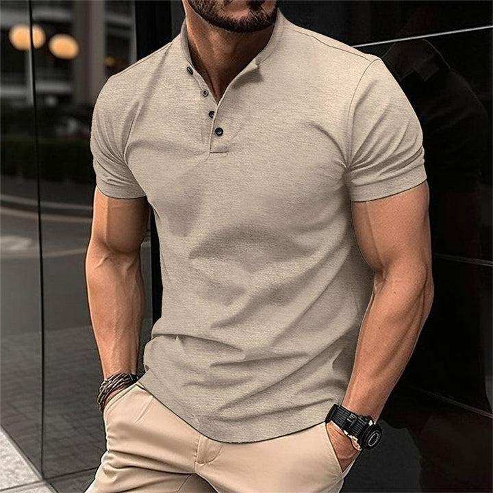 Verfijnd heren poloshirt, elegant en tijdloos, perfect voor een stijlvolle zomerse look.