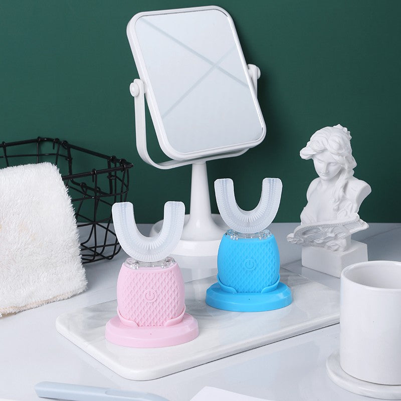 Ergonomische SonicClean elektrische tandenborstel met 360 graden siliconen borstels voor een stralende lach en fris gevoel.