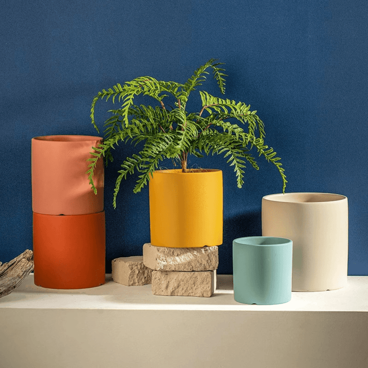 Stijlvolle bloempot met schotel voor je groene planten. Prachtige woondecoratie.
