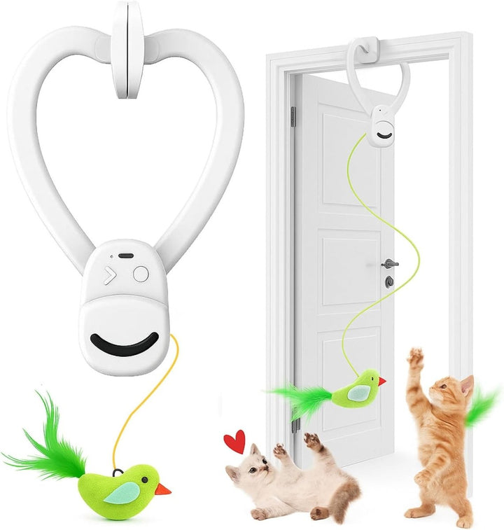 Detaillering van het USB oplaadbare vliegende vogel speelgoed, ideaal voor actief kattenspeelplezier.