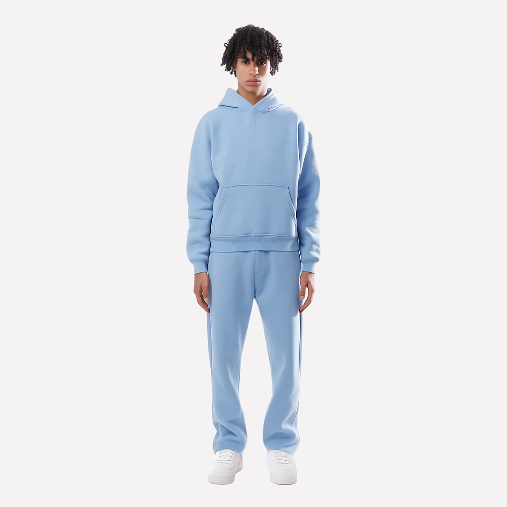 Stijlvol en actief: Nieuw unisex trainingspak in modern design voor al je casual en sportieve momenten.