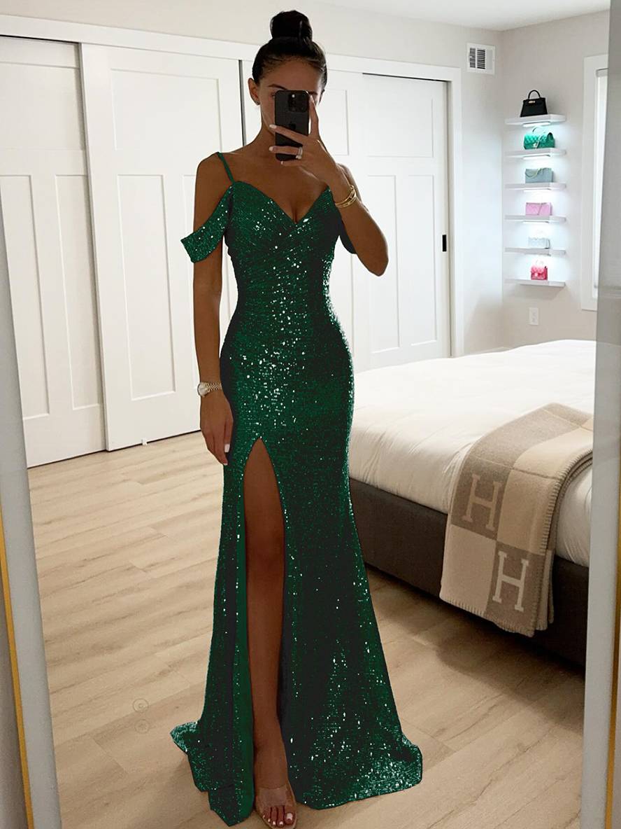 Schitterende V-hals gala jurk. Lange damesjurk met pailletten voor een glamoureuze avond.