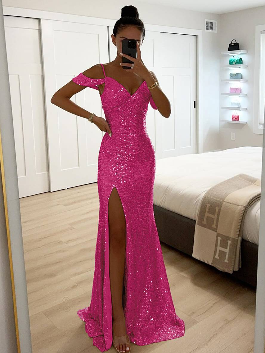 Maxi paillettenjurk met diepe V-hals, geschikt als dames avond- of feestjurk. Glamoureus en elegant.