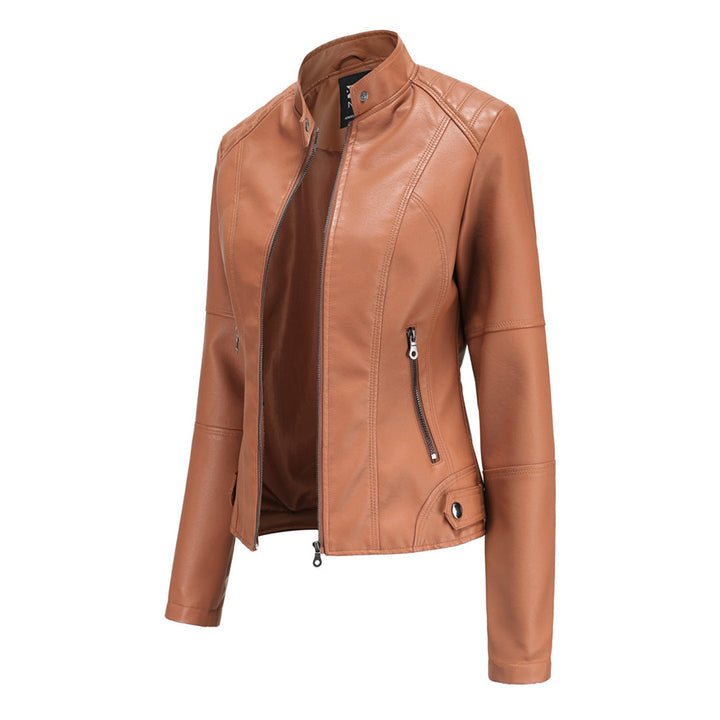 Chic asymmetrisch leren damesjack, perfect voor een stijlvolle outfit in de lente of herfst.