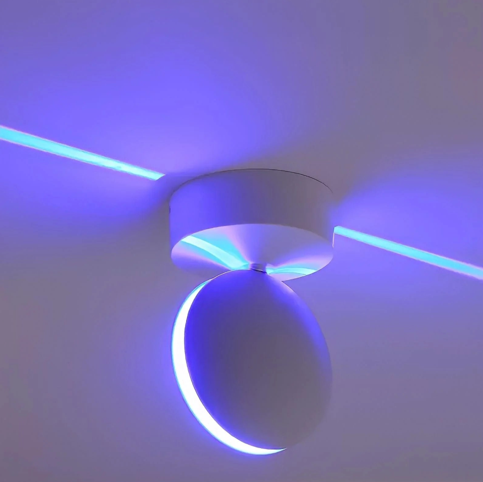 App-gestuurde Lumovibe projectielamp, biedt 360° dynamische sfeerverlichting, kleurrijk en veelzijdig.