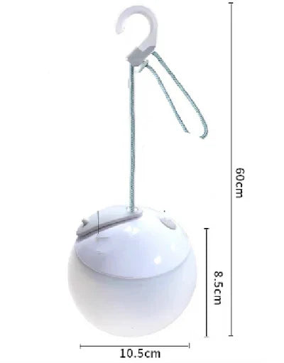 Klassieke retro design camping lantaarn met warm LED licht. USB oplaadbaar, ideaal voor buitenverlichting en sfeer.