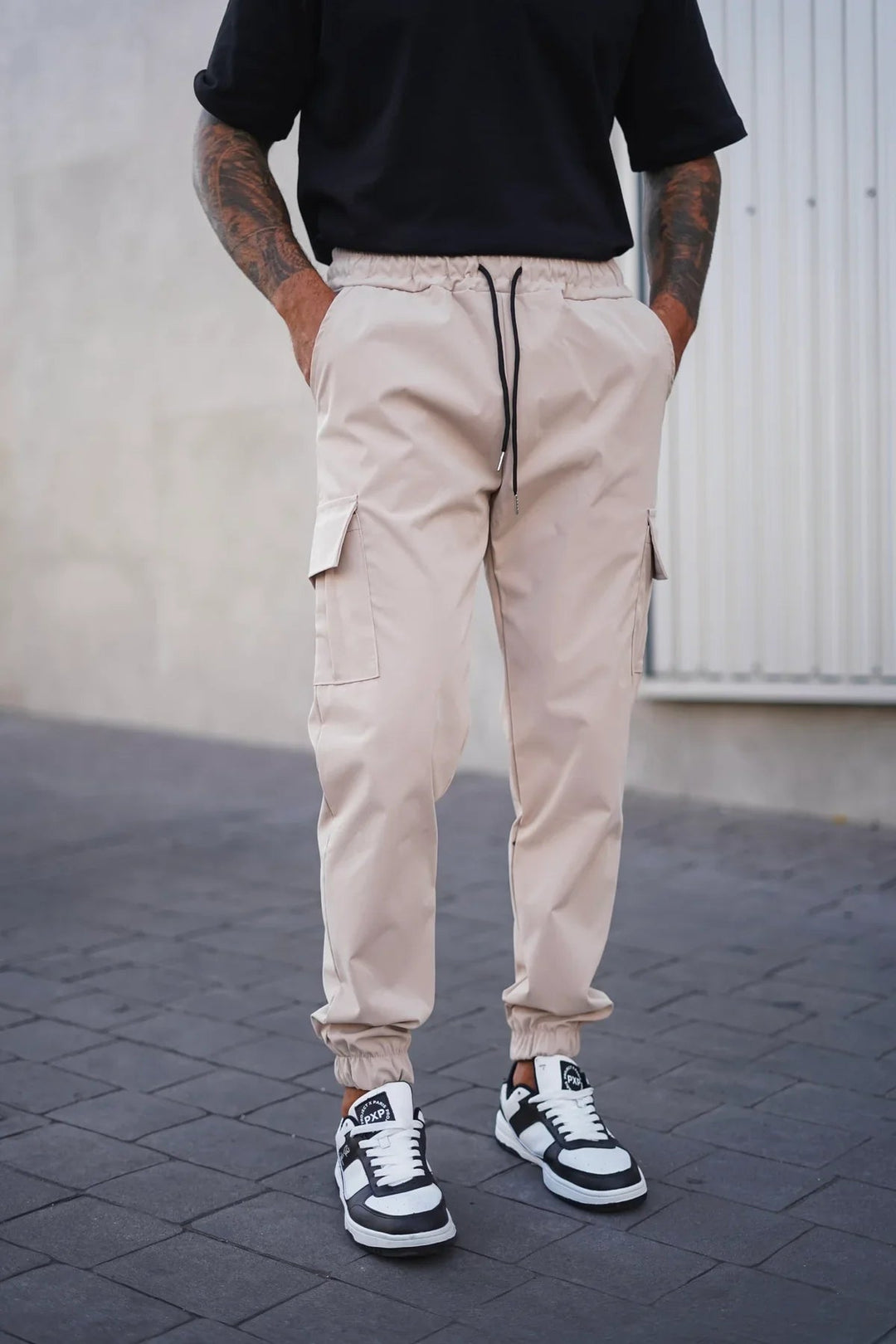 Allround heren cargo broek, geschikt voor dagelijkse activiteiten met zowel comfort als stijl.