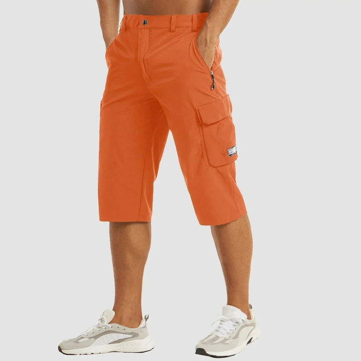 Comfortabele heren cargo short met elastische taille, perfect voor een actieve zomer of ontspannen dag.