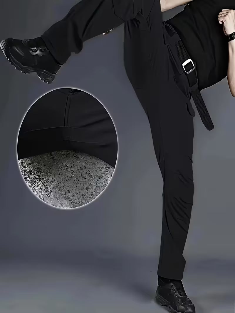 Comfortabele heren cargo broek in donkerblauw, ideaal voor lange wandelingen en dagelijks gebruik.