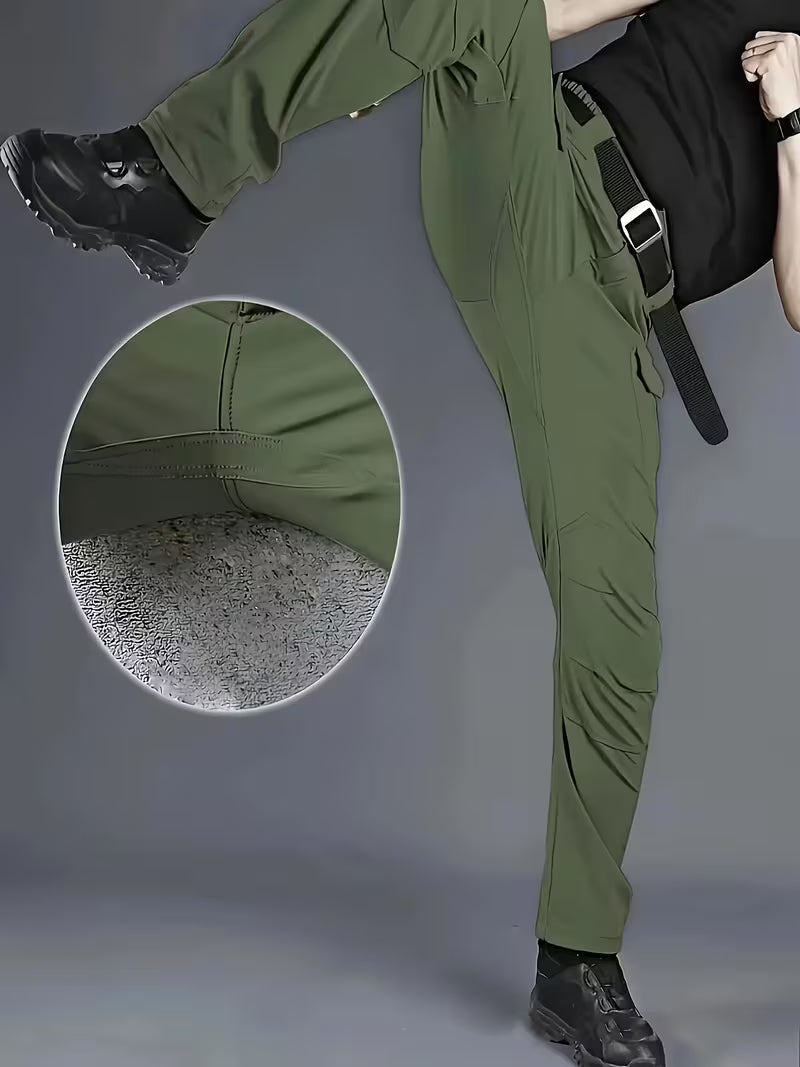 Grijs heren cargo broek, ontspannen pasvorm, perfect voor dagelijks comfort en herfststijl.