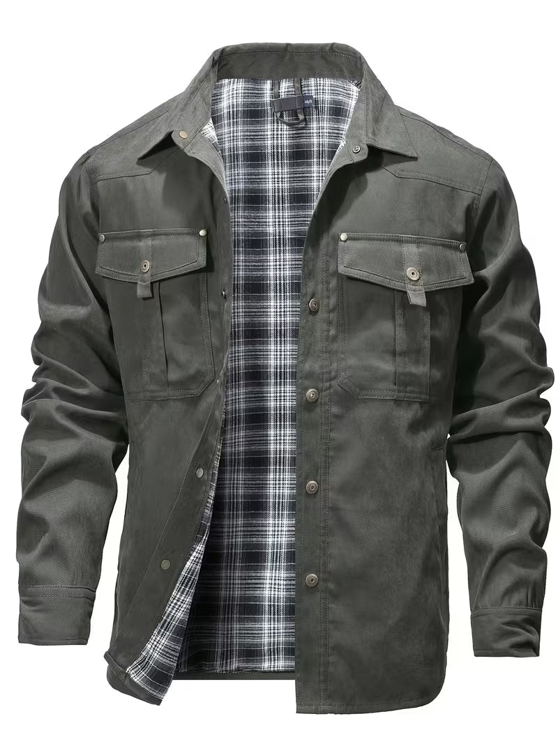 Functioneel heren cargo overshirt met reverskraag. Ideaal als lichte jas voor de overgangsperiodes.