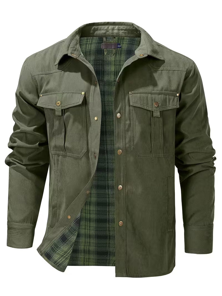 Modieuze heren cargo jas; een veelzijdig overshirt geschikt voor casual outfits in de lente/herfst.