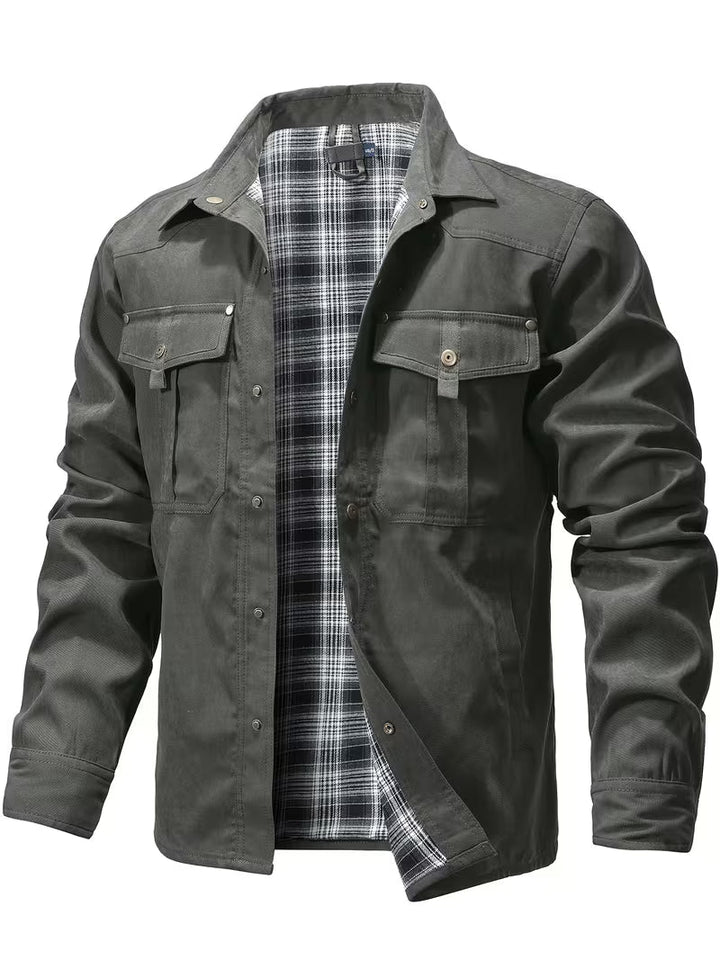 Stijlvol heren overshirt, ook te dragen als lichte cargo jas. Perfect voor een casual lente/herfst look.