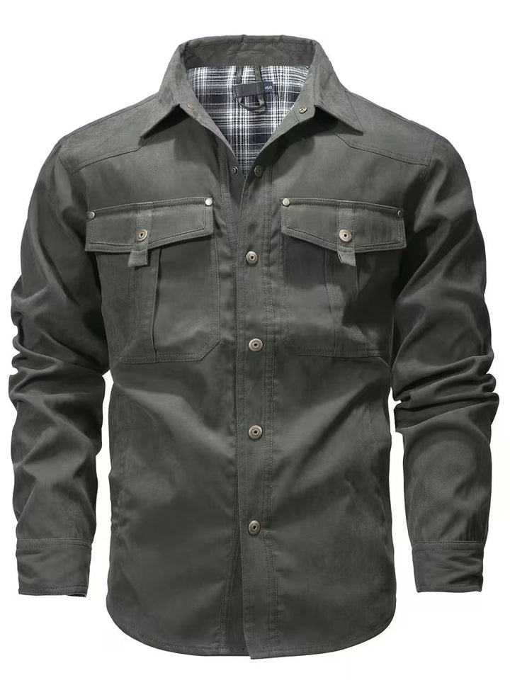 Trendy heren tussenjas: een functioneel cargo overshirt met reverskraag voor lente en herfst.