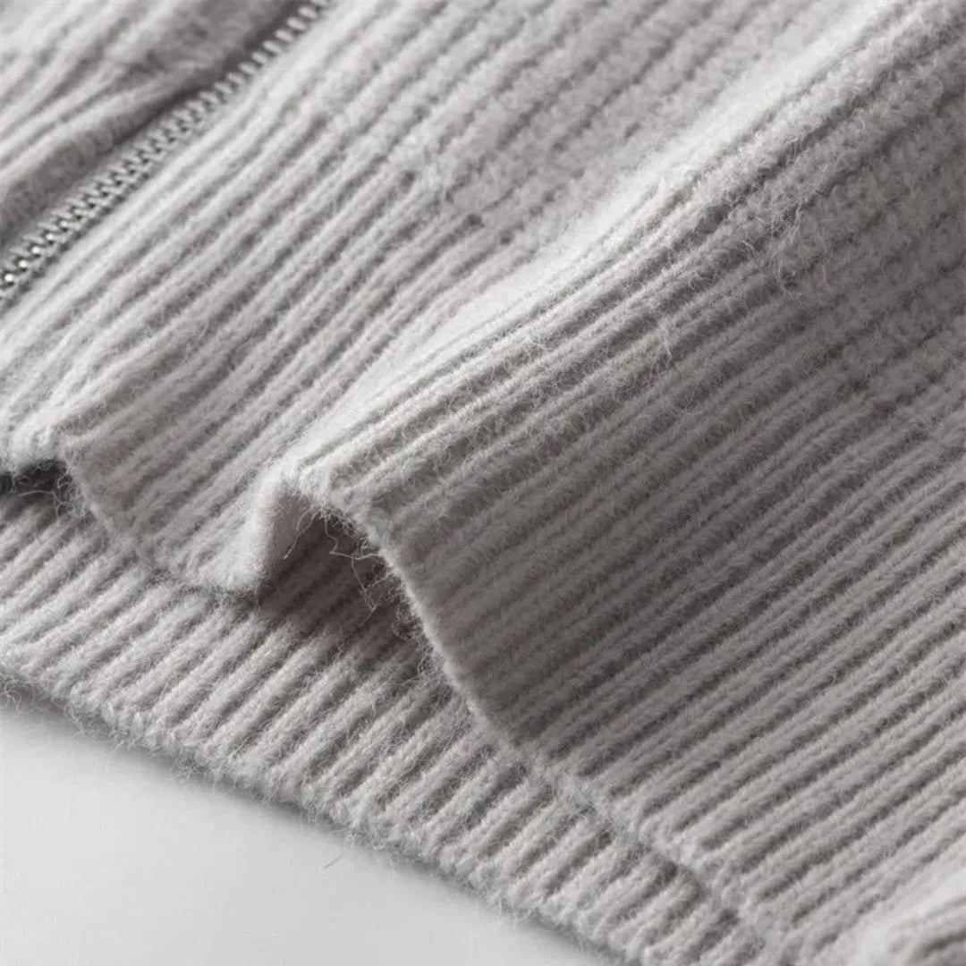 Heren wintervest van premium cashmere, met rits en hoge kraag, warm en ademend.