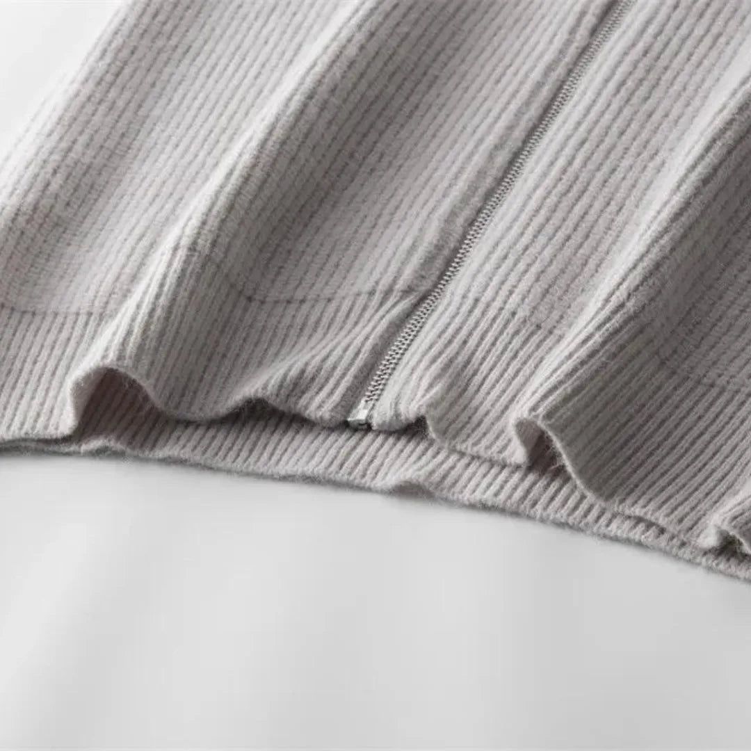 Stijlvol heren ritsvest met opstaande kraag van puur cashmere, perfect voor gelaagde kleding.
