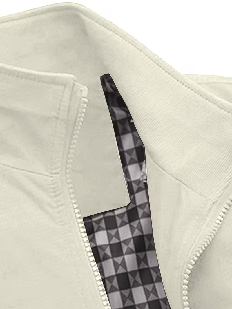 Groen herenjas met opstaande kraag, veelzijdig en modern, perfecte bovenkleding.