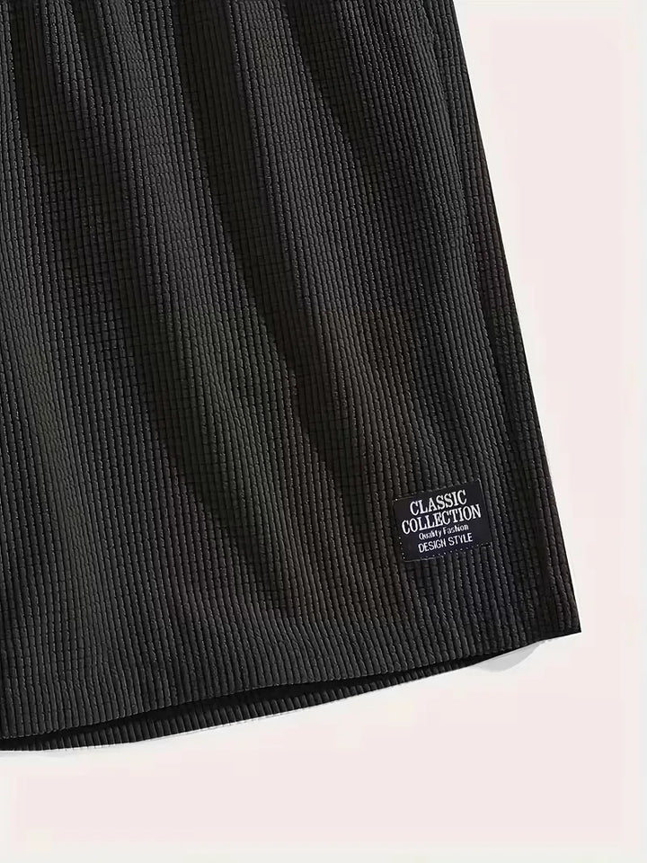 Lichtgrijze heren jogger shorts met elastische taille en trekkoord, super comfortabel.