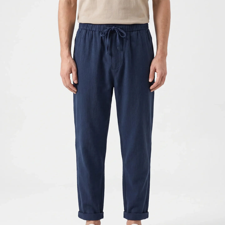 Lichtgewicht casual mannen zomerbroek, ideaal voor warme dagen, met trekkoord voor de perfecte pasvorm.
