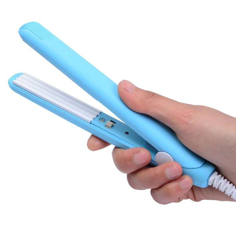 Reisformaat haarstyling tool, ideaal als reisstijltang of krultang voor dames; draagbaar en snel warm.