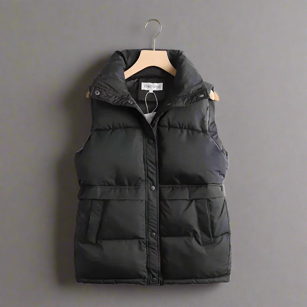 Stijlvolle dames winddichte bodywarmer, warm en comfortabel. Ideaal voor buitenactiviteiten in zwart of wit.