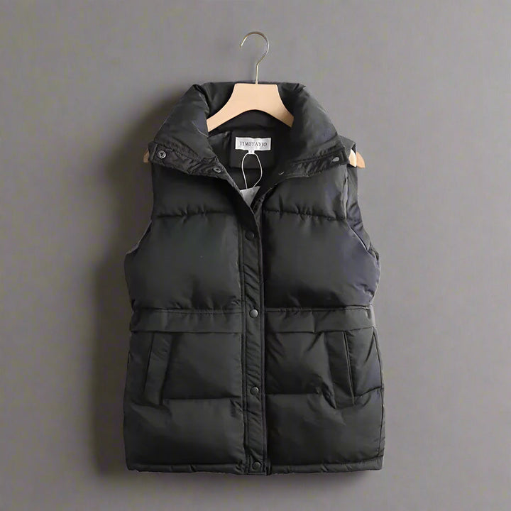 Stijlvolle dames winddichte bodywarmer, warm en comfortabel. Ideaal voor buitenactiviteiten in zwart of wit.