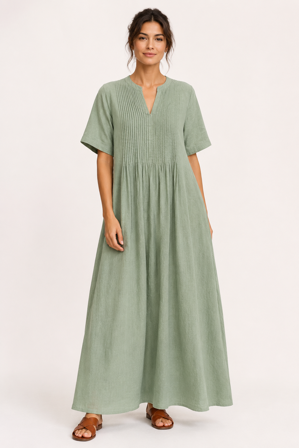 Casual maar elegante lange damesjurk met V-hals en korte mouwen. Perfect als vakantieoutfit voor de zomer.