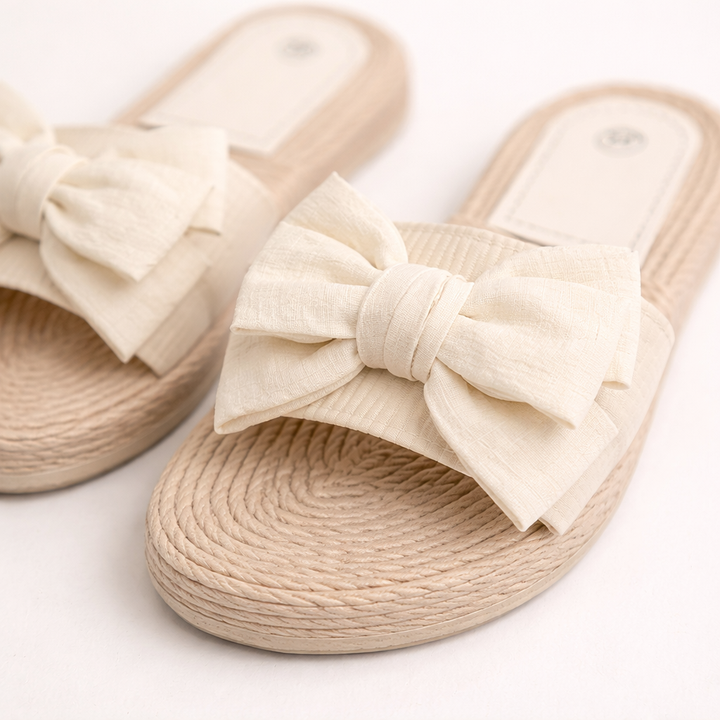 Stijlvolle platte sandalen met strik voor dames, perfect als casual en comfortabele zomer schoenen.