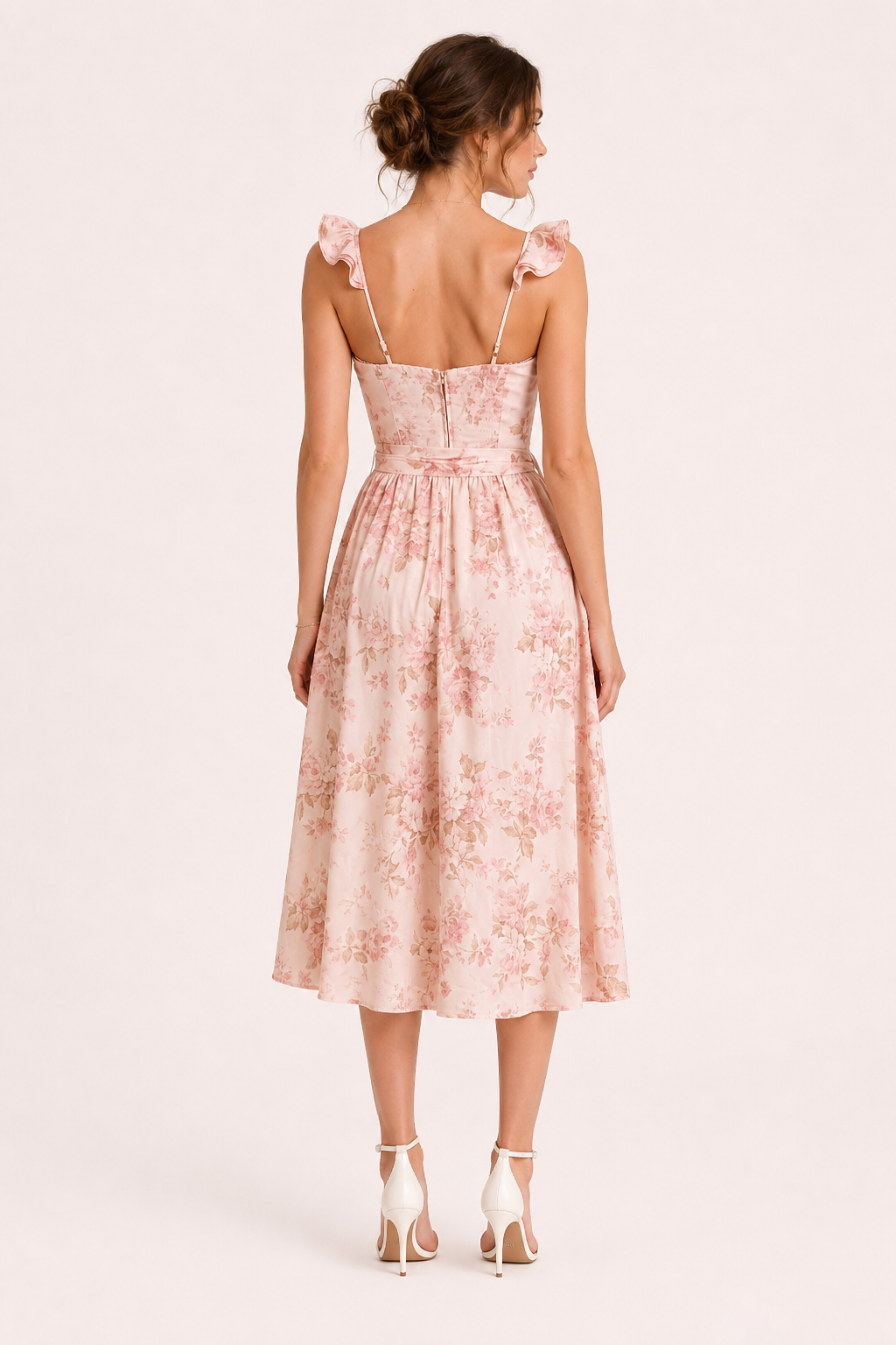 Elegante rosa midi-jurk voor dames met bloemenprint, flatterende zijsplit en vrouwelijke snit, ideaal voor feestjes.