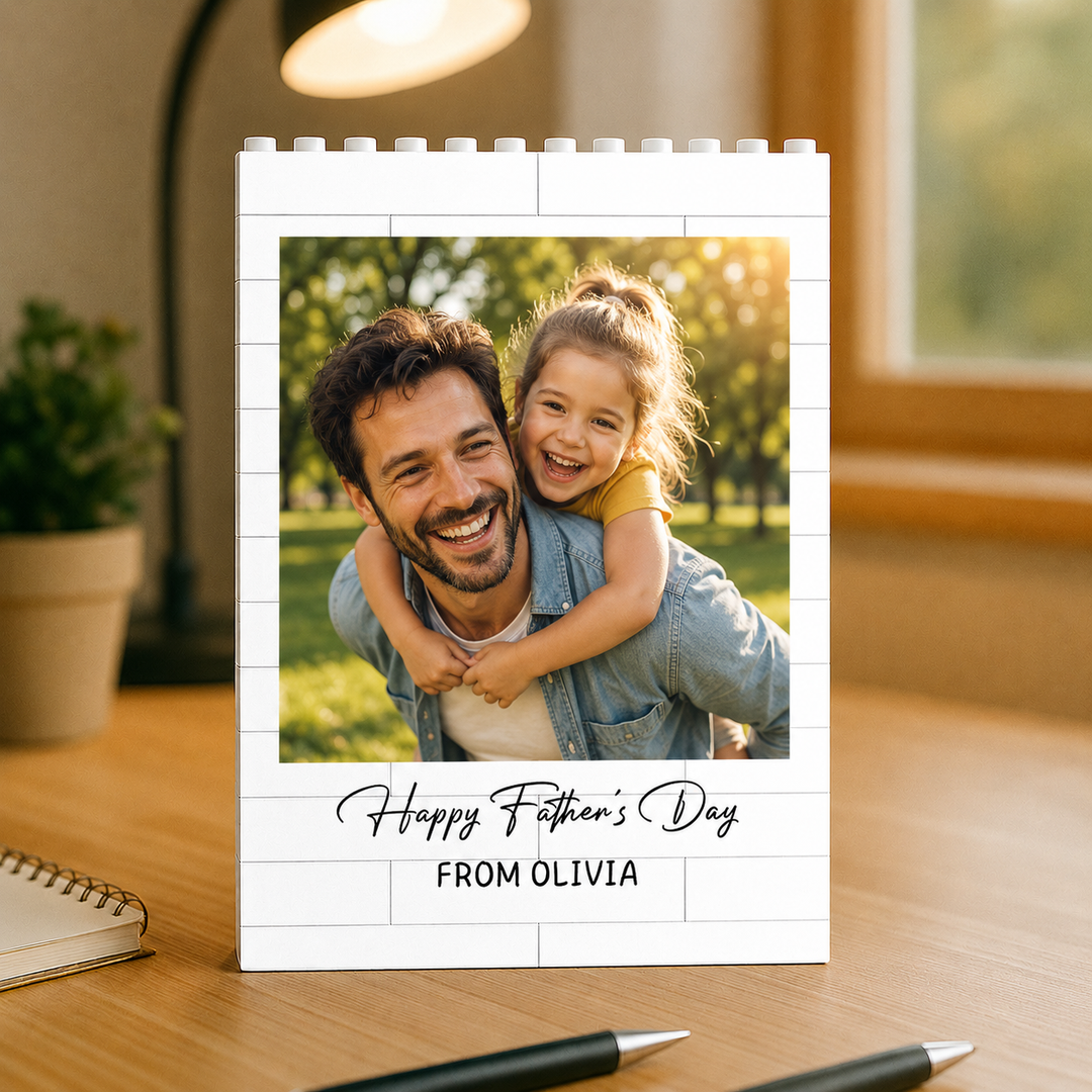 Gepersonaliseerde fotobouwsteen met familiefoto, perfect als uniek aandenken of bureau decoratie cadeau.
