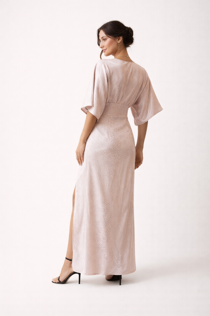 Dames zomerjurk: losse pasvorm lichtroze maxi jurk met korte mouwen, ideaal als comfortabele casual dagelijkse kleding.