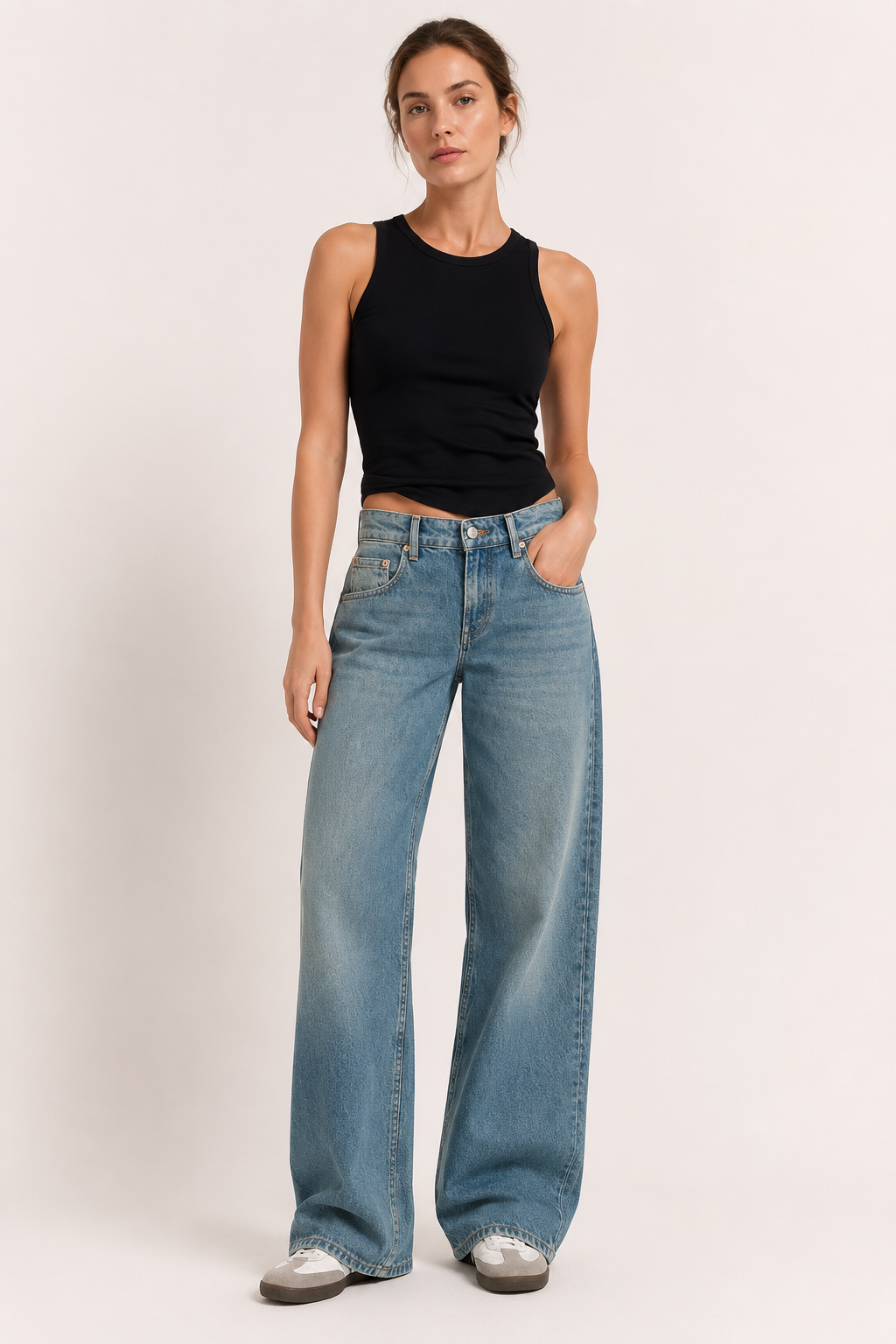 Dames high waist jeans met wijde rechte pijpen. Deze comfortabele baggy spijkerbroek is perfect voor een ontspannen zomerstijl.