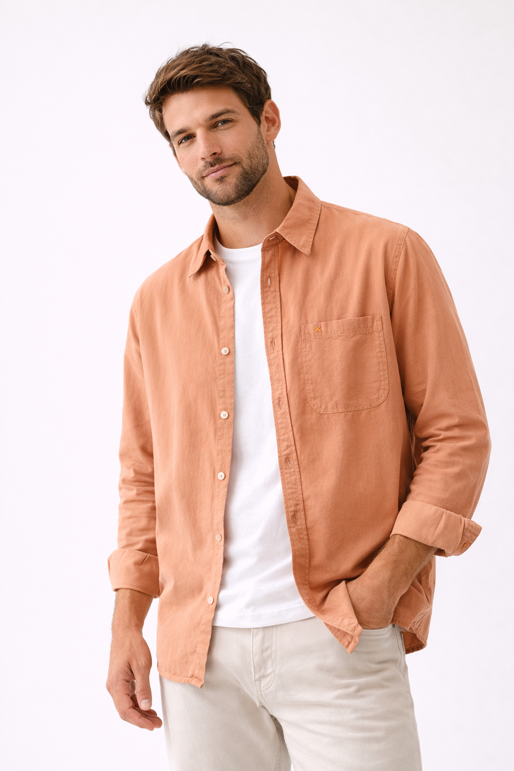 Effen herenoverhemd lange mouwen, casual zomershirt. Stijlvol en comfortabel, een must-have voor heren.