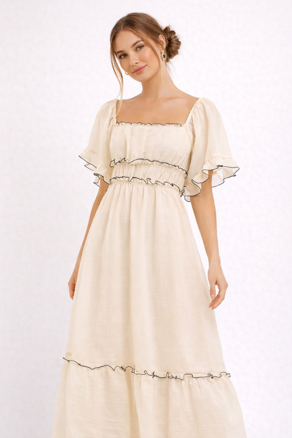 Elegante beige midi-jurk voor dames met romantische ruches, ideaal voor lente/zomer casual en chique dagelijkse stijl.