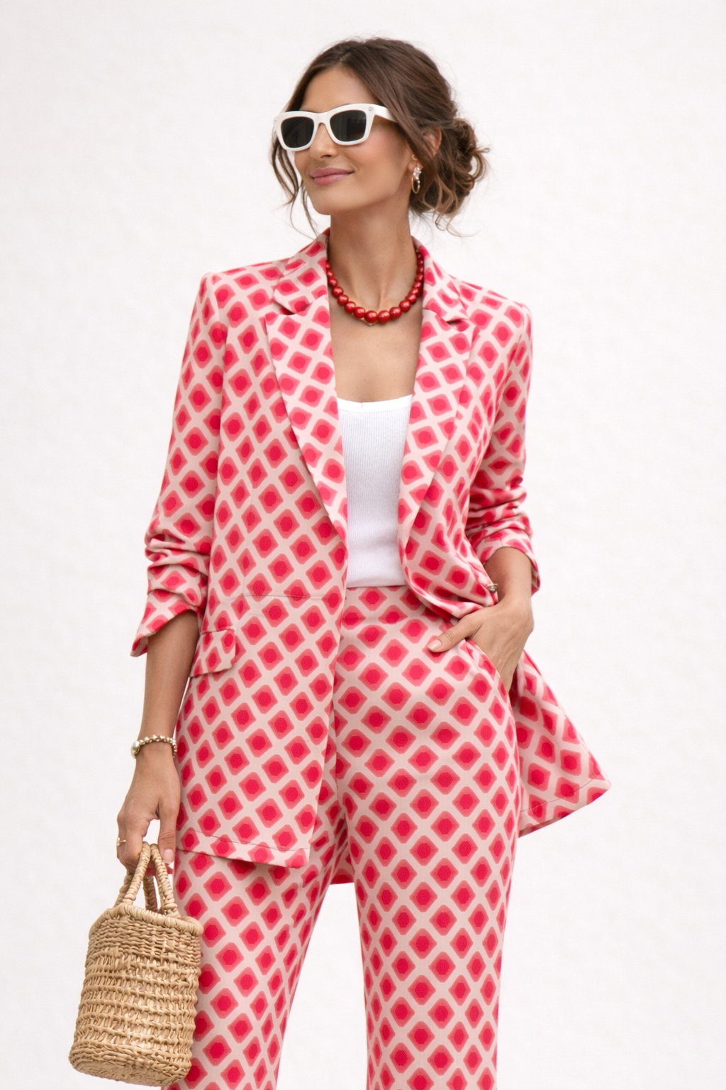 Tweedelige damesset met moderne print, elegante set voor zakelijk of avondkleding, stijlvolle damesmode.