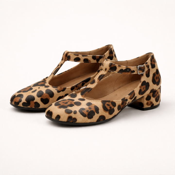 Trendy dames pumps met luipaardprint en stabiele blokhak, geschikt voor elke stijlvolle gelegenheid.