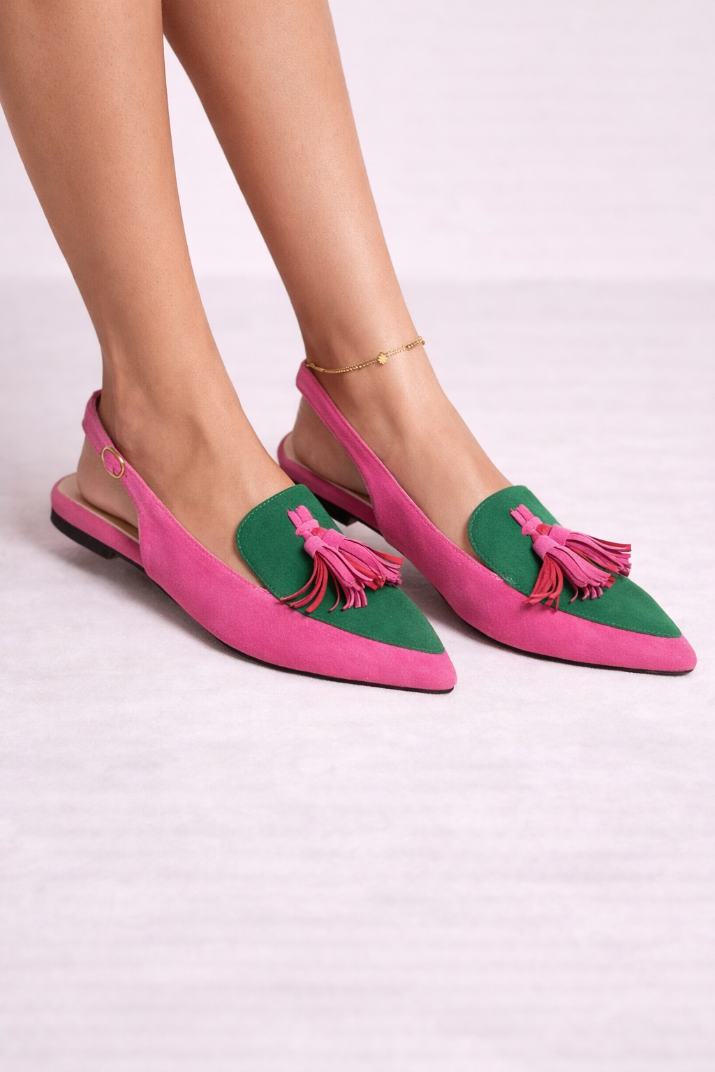 Stijlvolle open hiel ballerina's voor dames in rosa, met elegant kwastje voor zomerse dagen.