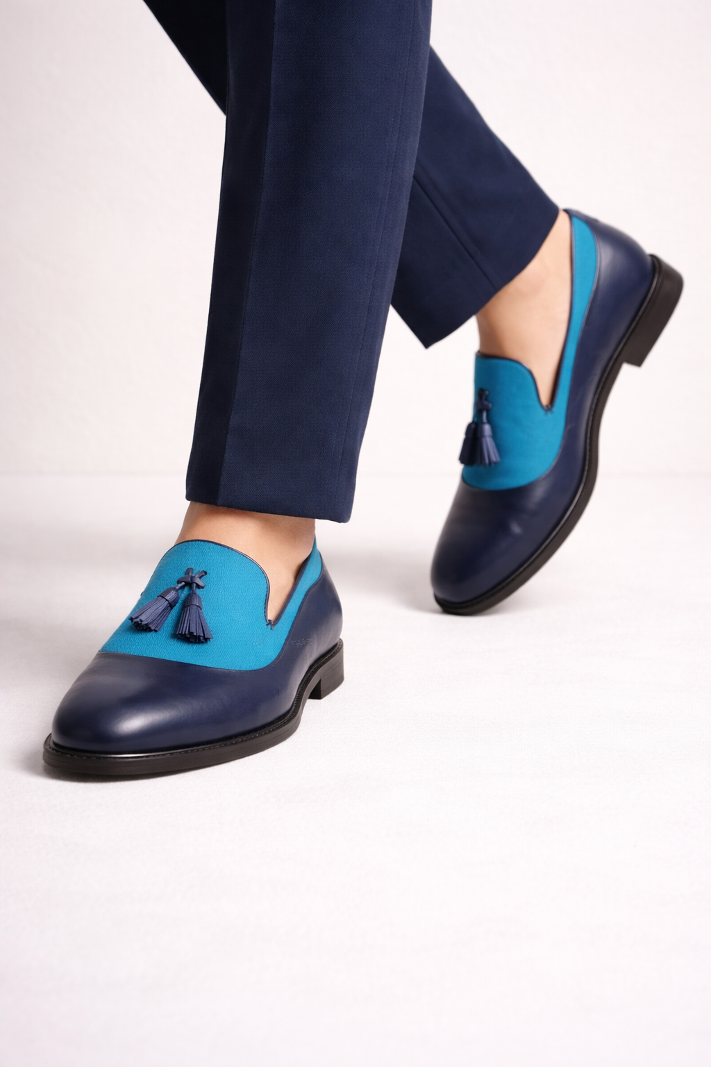 Zwarte heren loafers met kwastjes, elegante instappers voor een nette of casual look. Comfortabel en veelzijdig.