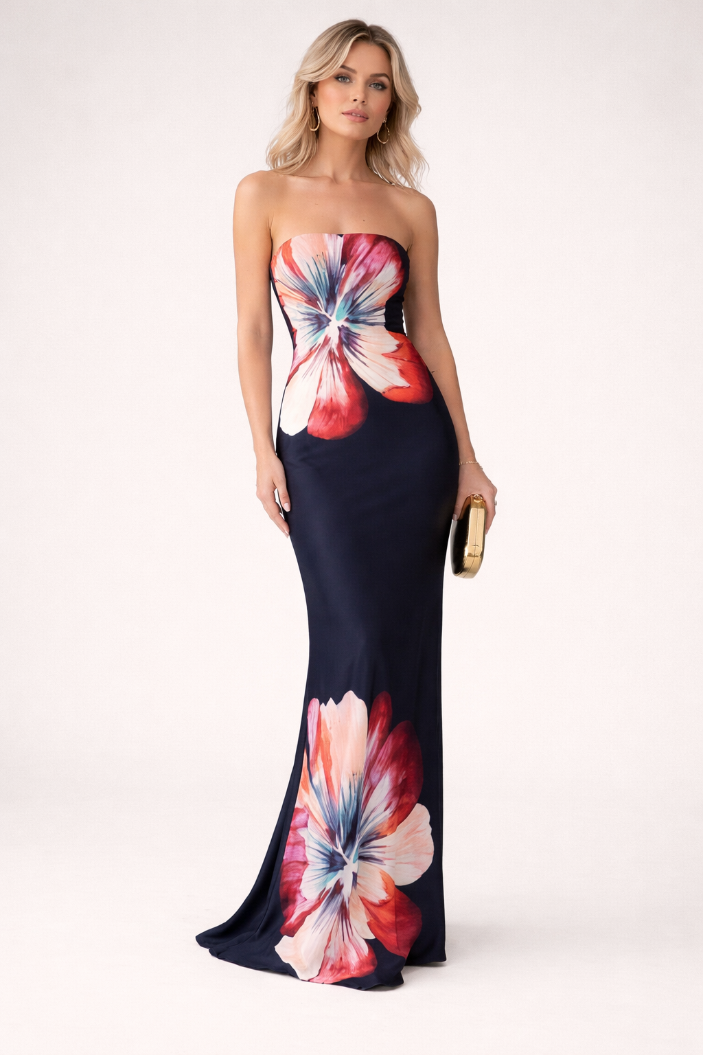 Modieuze dames strapless midi jurk met florale print in zwart en wit, ideaal voor een elegante look.