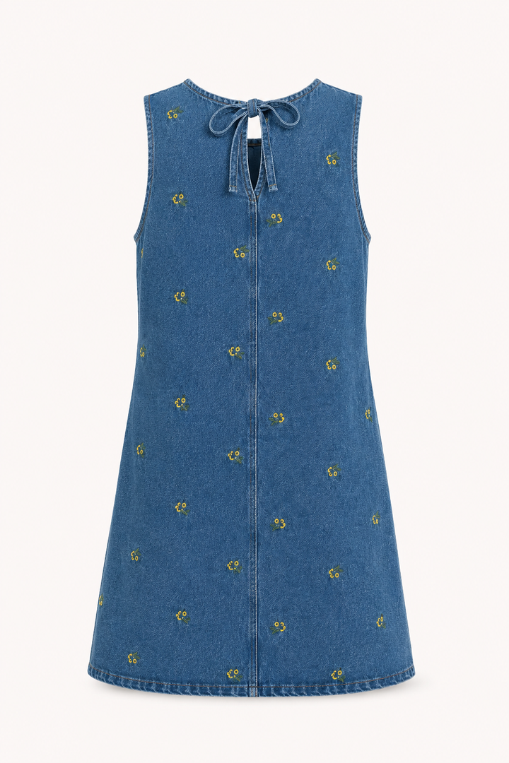 Stijlvolle korte mouwloze damesjurk, perfect voor een casual look. Comfortabele en modieuze zomerjurk.