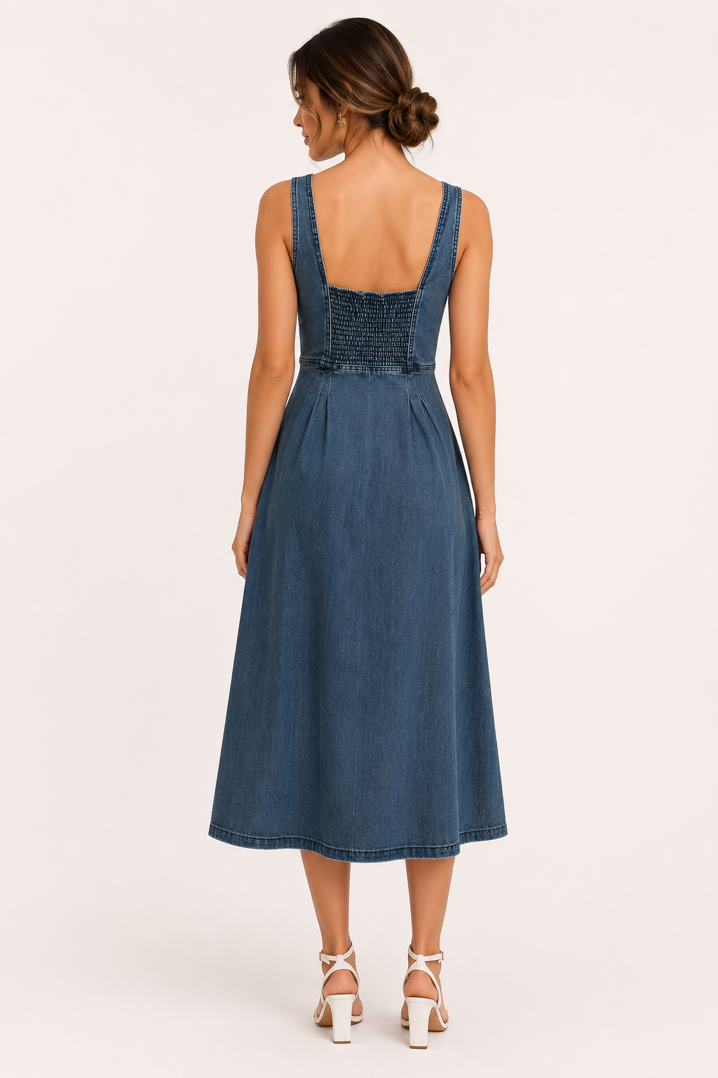 Veelzijdige elegante dames midi-jurk, ideaal voor zomerse dagen. Comfortabel en stijlvol.