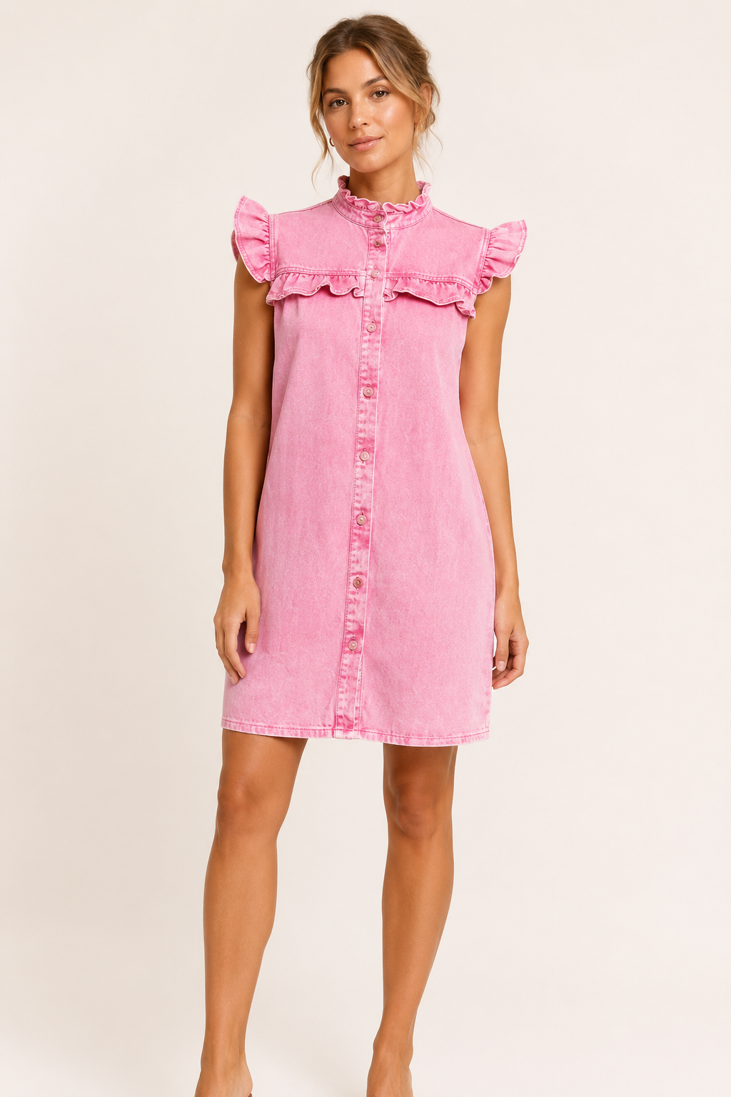Dames kort jurkje met ruches en casual knoopsluiting, ideaal als zomerjurk.